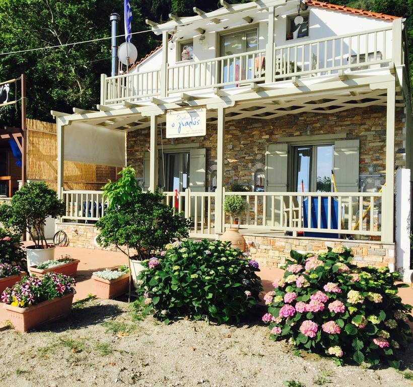 Studios Yalos Chorefton Exterior foto