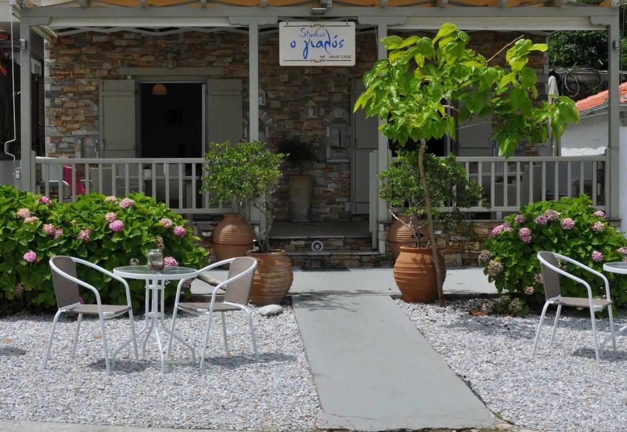 Studios Yalos Chorefton Exterior foto